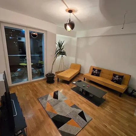 Na Gosti Apartment *